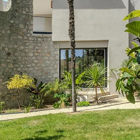New Villa Parcdu